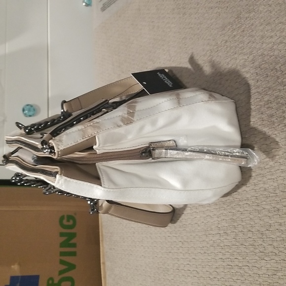 Vera Wang Satchel Purse - Picture 5 of 16